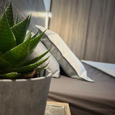 Buzzstays: 1-Bed Bungalow, Garden, Near Yumbo & Beach Maspalomas  Ngoại thất bức ảnh