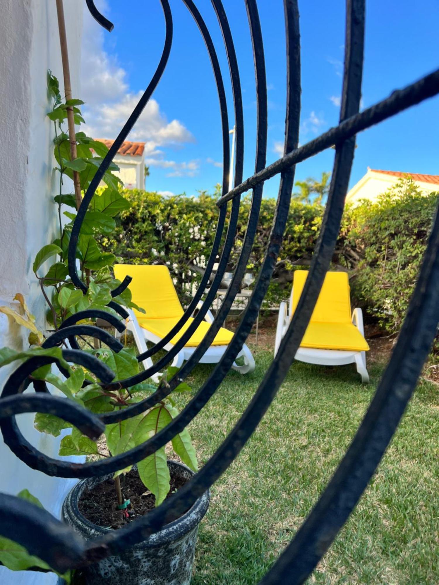 Buzzstays: 1-Bed Bungalow, Garden, Near Yumbo & Beach Maspalomas  Ngoại thất bức ảnh